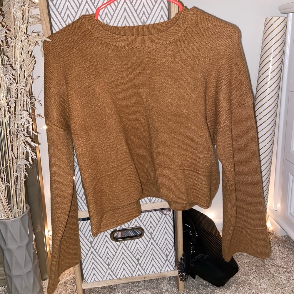Crop sweater